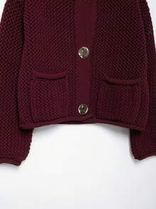 女士红色镂空金色纽扣圆领带口袋开衫