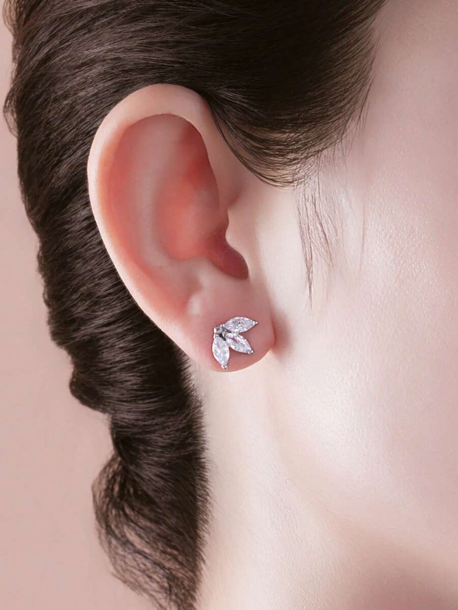 1 Pair Minimalist Zirconia Leaf Stud Earrings, Versatile For Daily Wear, Suitable For Party, Wedding, Music Festival