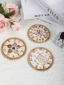 一款多色DIY圆形杯垫，一款北欧风手工藤编杯垫，一款贝壳形杯垫，兼具吸水、防冻和隔热功能。适用于派对、聚会、酒吧、家居和办公室——自然简约，是送礼佳品，也是送给男士的个性化创意礼物，性价比极高。