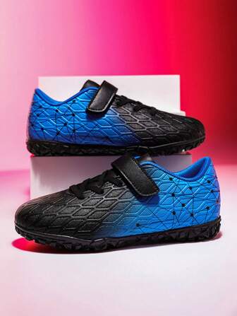 1双儿童PU皮耐磨防断钉防滑专业儿童足球鞋适合所有季节日常锻炼