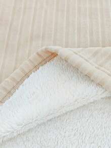 Nouveau Top t-shirt casual quotidien en peluche chaud à col rond, de couleur unie et rayé, pour femmes en automne