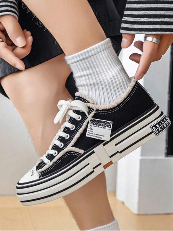 Men's Casual Fashion Low Top Canvas Sneakers - 2025 Spring And Summer Breathable Non-Slip Black Versatile Thick-Soled Slip-On Shoes For Daily Commuting And Street Sports, Suitable For All Seasons