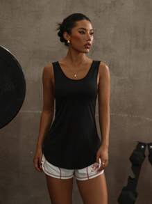 Top deportivo de corte sólido con espalda calada, top de entrenamiento, top de juegos