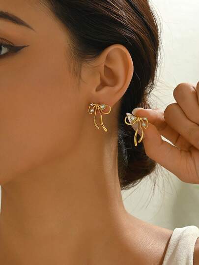 1 Pair 18K Gold-Plated Stainless Steel Bowknot Pendant Earrings With Cubic Zirconia, Vintage Elegant Sweet Elegant Versatile Earrings, Suitable For Women's Party And Daily Wear, Gift For Girlfriend