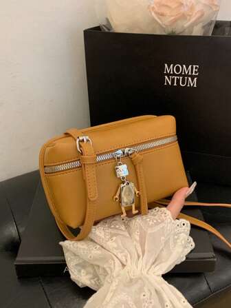 Compact & Refined Phone Pouch, 2025 New Minimalist Chest Bag, Fashion Crossbody Messenger Mini Handbag