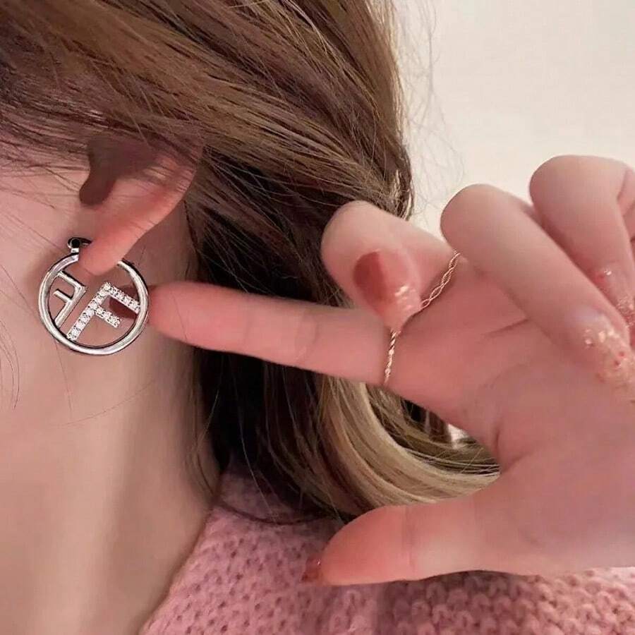 1 件 F 字母奢华优雅小众设计大气耳环、耳夹珠宝 - 彩色 - 查看 1