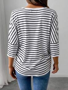 Blusa holgada amplia tejido suave rayado dama mujer cuello redondo manga tres cuartos bajo asimétrico casual día noche comida jardín cena playa calor primavera verano calle diario - Blanco y Negro - Ver 2