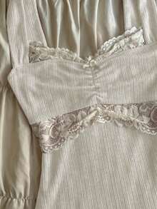 Women Y2K Vintage Lace Trim Cami Top 2000s Aesthetic Slim Fit Milkmaid Vest Cottage Crop Tank Top Coquette Clothes - 白色 - 查看 3