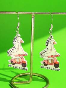 1 对创意有趣古怪可爱卡通精致鹅骑驴“Silly Goose On The Loose”字母吊坠耳环，女士派对珠宝 - 彩色 - 查看 2