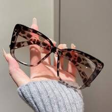 Modern Chic Cat-Eye Women's Oversized Square Frame Fashion Glasses Polarized Protection Designer-Inspired All-Day Eyewear