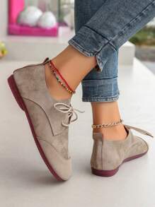 Chaussures casual pour femmes, printemps 2025, à talons plats rétro, à bout rond, chaussures de mère