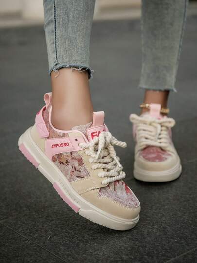 scarpi sportivi casual da donna, alla moda, rosa, con stampa casuale, lacci spessi, versatili e comode, per attività all'aperto, campus e passeggiate quotidiane.