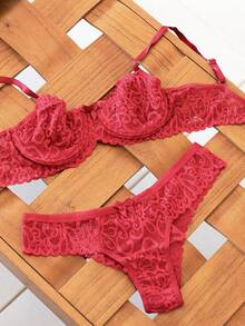 Comfort And Elegance: Half Cup Bra And Panty Set With Lace - 紅色 - 查看 1