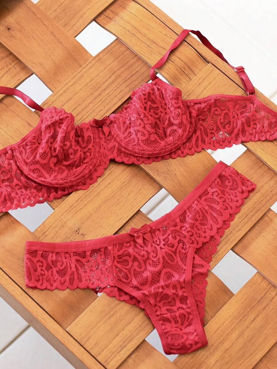 Comfort And Elegance: Half Cup Bra And Panty Set With Lace - 紅色 - 查看 1