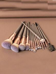 15支化妆刷套装 + 1个发带 + 2个腕带 + 4个粉色化妆海绵 + 4个粉色迷你化妆海绵 + 4个粉色指套粉扑 + 4个粉色三角粉扑 + 1个卸妆粉扑 + 1个化妆包，包含眼影、粉底、BB霜、遮瑕膏、散粉、腮红等，一套完整的化妆工具，女士适用，柔软舒适。套装包含化妆刷、化妆刷套装、化妆刷套装、全套化妆工具、化妆刷套装、化妆礼盒套装。