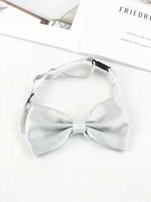 1 Stück Unifarben Business-Fliege mit verstellbarem Clip-Kragen-Accessoire für Hochzeitspartys oder Trauzeugen. ABSCHLUSSFEIER-SAISON, BÜHNENAUFFÜHRUNG, SCHWARZE SATINFLIEGE (GROSSE GRÖSSE 12*6,5CM)
