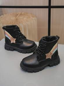 1 pereche de cizme groase și călduroase, cu fermoar lateral și trifoi țesut colorat