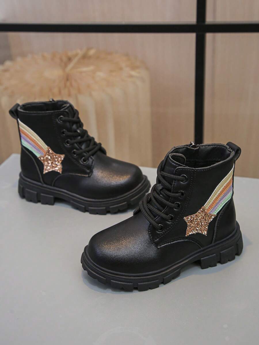 1 pereche de cizme groase și călduroase, cu fermoar lateral și trifoi țesut colorat