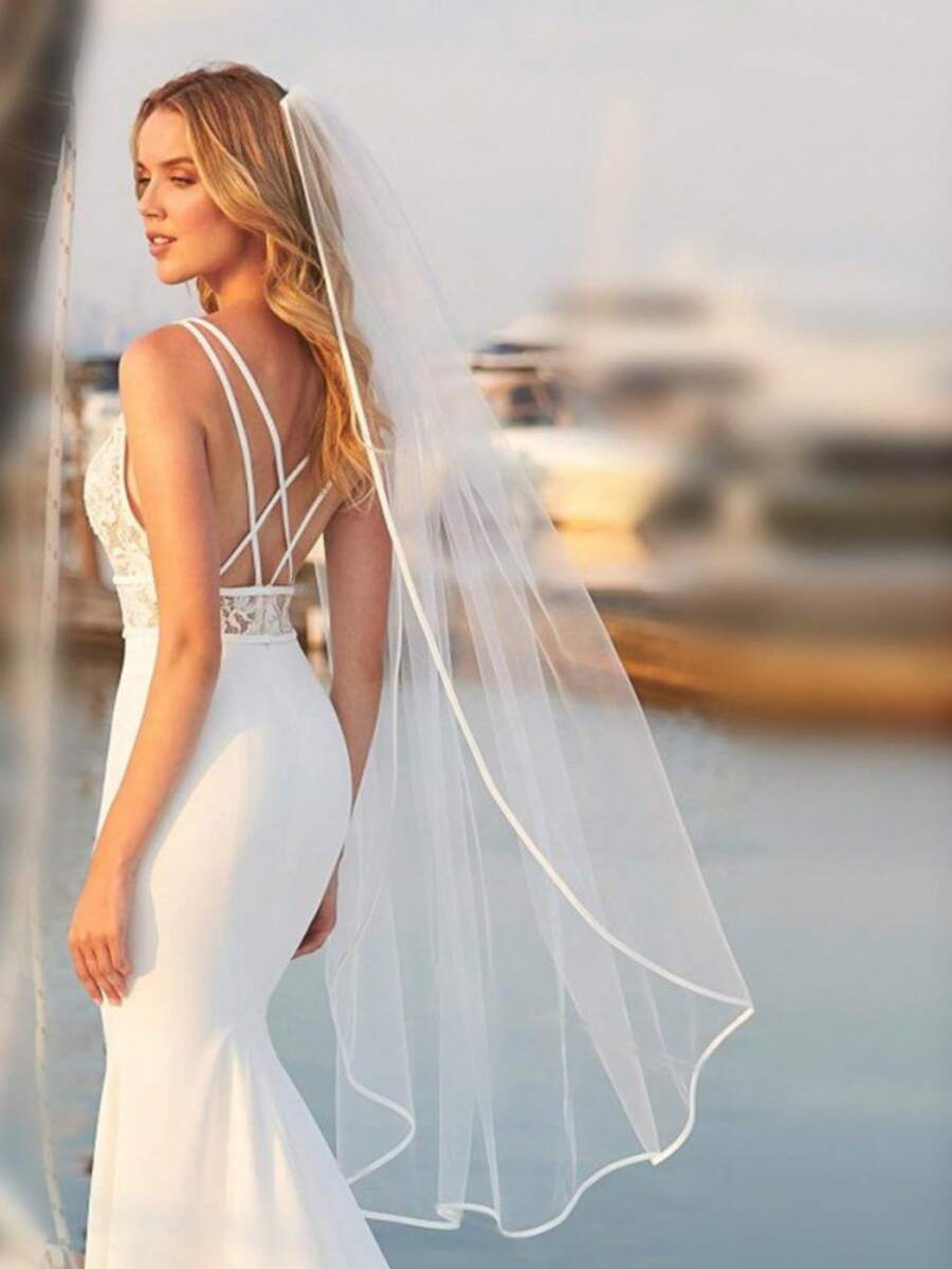 1pc Satin Hem Cathedral Wedding Bride Veil With Hair Comb, Suitable For Weddings, Bridal Accessories, Photography Props