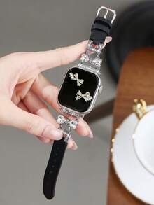 1条兼容苹果手表表带，女士夏季时尚休闲黑色真皮表带，爱心蝴蝶结钻石金属缝线丝滑柔软黑色皮革，兼容苹果手表38/40/41/42/44/45/46/49毫米，兼容苹果手表Ultra 3/SE/10/9/8/7/6/5/4/3/2/1，智能手表配件，适合情人节、母亲节、生日礼物、日常装饰，蝴蝶结闪光，表带，苹果手表表带 - 黑銀 - 查看 11