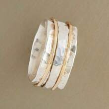 1 件优雅镀银宽戒，象征高贵与美丽，适合休闲和派对服装，是送给她的完美礼物，有多种尺寸可供选择