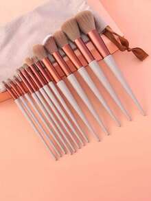 Personalized Custom New Season Green 13-Piece Makeup Brush Set Soft Hair Powder Blush Beauty Brush Highlighter Brush Eyebrow Brush SetChristmas Beauty Accessories - Multicolor - View 3