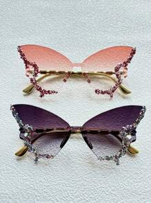 1/2 Paar modische Schmetterlingsform Großer Rahmen Dekorationsbrille, geeignet für Bälle, Modeschauen, Frauenbrille mit Diamanten verziert, Partybrille und Reise