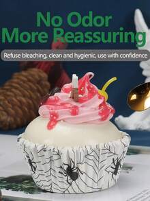 Soporte de papel para pastel de la serie de Halloween Xue Mei Niang, tubo portapapel resistente al aceite y a altas temperaturas con taza de pastel de fondo blanco y patrón Okumo, tema de reunión familiar, taza de papel para postre, fiesta de cumpleaños, con papel para pastel resistente al aceite.