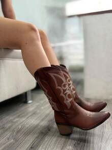 botas vaqueras, moda vaquera, botas estilo occidental, lo mas nuevo, estilo vaquero, botas rojas, botas cafe, botas negras, botas con tacon, , sensacion bohemia, estilo vintage, estilo cowgirl, botas otoño invierno, con tacon - Camel - Ver 3