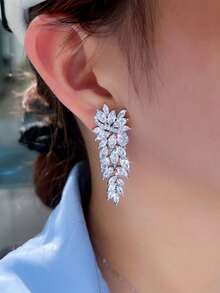 1 对精美女士方晶锆石对称长白叶垂坠耳环，镀银 CZ 新娘珠宝，适合婚礼、订婚、派对、舞会 - 白色 - 查看 6