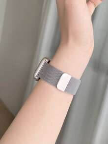 1条男女通用经典不锈钢米兰尼斯表带，兼容 38mm 40mm 41mm 42mm 44mm 45mm 46mm 49mm Ultra 2/1 Series SE 11 10 9 8 7 6 5 4 3 2 1，可调节磁扣，轻盈透气，兼容多种配件 - 銀色 - 查看 4