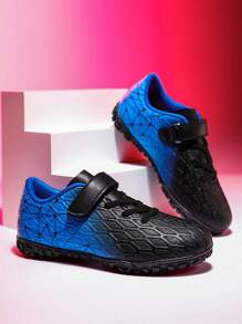 1双儿童PU皮耐磨防断钉防滑专业儿童足球鞋适合所有季节日常锻炼