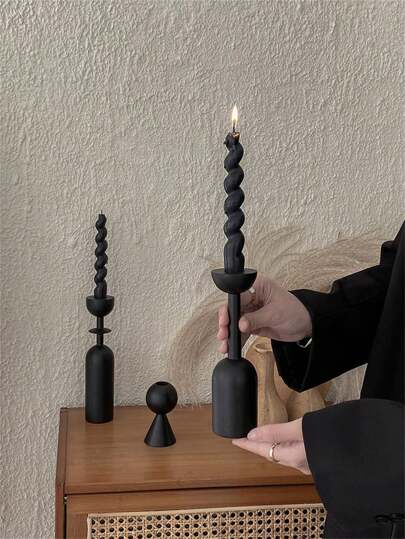 复古法式香薰高烛台，黑色烛台设计烛台，复古法式香薰高烛台，高端家居装饰，小众Ins风格烛台，适用于节日装饰，万圣节，鬼节，中秋节，节日，冬季，周年纪念，高端餐厅，家居装饰，生日装饰，拉玛桌装饰，婚礼装饰，高端咖啡厅用品