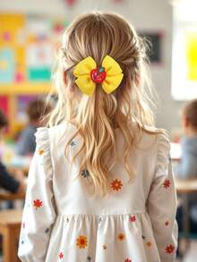 7 件套返校头带发带蝴蝶结套装，适合学生，苹果图案罗缎丝带蝴蝶结鳄鱼夹发带松紧带，带苹果配件铅笔按扣夹 BB 夹，可爱苹果印花蝴蝶结发夹发绳头饰可爱铅笔蝴蝶结发夹，适合开学第一天礼物，蝴蝶结发夹青少年发饰