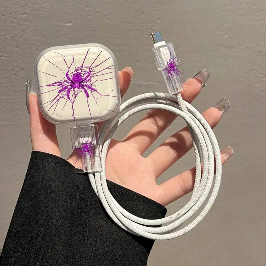 3件/套紫色蜘蛛图案，英规适用 18W/20W透明充电器保护壳，适用于 13/14/15/16英规充电器保护壳，20W充电器保护壳套装，数据线保护壳，充电器头保护壳。礼品，透明保护壳，英规充电器保护壳。Nan数据线保护套 充电器配件 手机配件