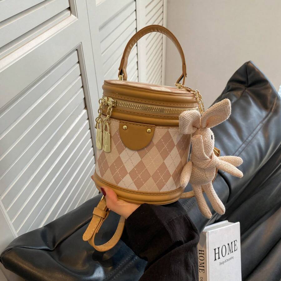 Sac à main pour femme, nouveau sac mode de niche, sac bandoulière matelassé, sac seau - Rose avec pendentif - Voir 1