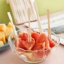 100/200 件水果签、迷你开胃菜叉、食物串、小开胃菜串、烧烤叉、烧烤用具，适用于甜点和水果 - 非常适合婚礼、派对和开胃菜、鸡尾酒串（随机颜色和款式）