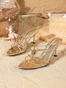 On feet& in love 女士时尚优雅金属扣尖头交叉绑带露趾细高跟穆勒凉鞋，适合搭配连衣裙、春夏装束 - 金色 - 查看 3