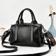 Women Shoulder Bags - 黑色 - 查看 2