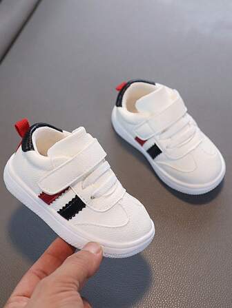 1 par de zapatos nuevos de moda y lindos para niños pequeños, adecuados para niños de 1 a 4 años, para usar en interiores/exteriores en todas las estaciones, con parte superior, suela blanda antideslizante y resistente al agua, punta cerrada gruesa, diseño de de fácil puesta y quitado, zapatillas casuales cómodas para bebés