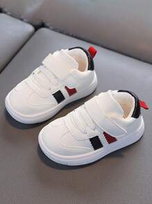 1 par de zapatos nuevos de moda y lindos para niños pequeños, adecuados para niños de 1 a 4 años, para usar en interiores/exteriores en todas las estaciones, con parte superior, suela blanda antideslizante y resistente al agua, punta cerrada gruesa, diseño de de fácil puesta y quitado, zapatillas casuales cómodas para bebés