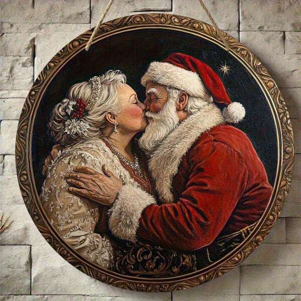 2D Flat Santa Claus Theme Round Wooden Ornaments 8*8 Inches Realistic Wooden Wall Decoration, 2D Flat Design Vivid Santa Claus And Mrs. Claus Pattern Suitable For Home, Office, Cafe, Bar Christmas Gifts And Party Decorations Seasonal Home Decoration