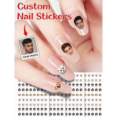 Decalques de Unhas Personalizados, Decalques de Fotos Personalizados À Prova d'Água para Unhas, Adesivo de Unha com Rosto Personalizado, Arte de Unhas da Moda, Decalques de Unhas Personalizados, Adesivo de Rosto Personalizado, Presente de Natal Personalizado, Folha de Prática de Adesivos de Unha, Folha de Arte de Unha DIY, Ideia de Presente para Natal, Aniversário, Presente Único para Família, Amigos, Presente para Ela, Acessórios de Beleza de Natal, Suprimentos de Unhas, Unhas, Era Feminina