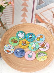 Hasbro Badge épingle broderie Miffy en sachet surprise - pour sac à dos, vêtements et accessoires - cadeau d'anniversaire et de Noël 1 pièce (livraison aléatoire)