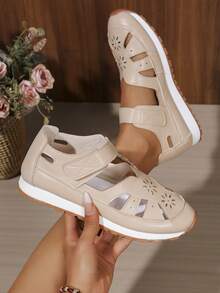 女士休闲坡跟凉鞋 - 棕色配黑色装饰，魔术贴绑带，低跟，露趾设计，夏季时尚鞋履