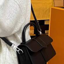Women Shoulder Bags - 黑色包包 - 查看 7