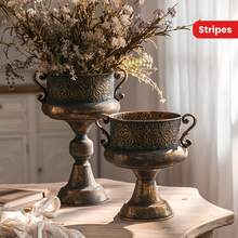 Metal Decorative Vase, Tall Elegant Vintage-Inspired Flower Vase, Urn Shaped Centerpiece Vase, Rustic Finish Cup Design For Home & Office Patio Front Porch Decor - 咖啡棕 - 查看 1