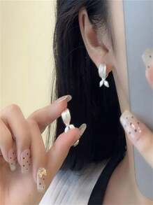 Elegant Boutique Solitaire Bow Design Unique Personality Refined & Gentle Earrings