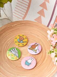 Hasbro Badge épingle broderie Miffy en sachet surprise - pour sac à dos, vêtements et accessoires - cadeau d'anniversaire et de Noël 1 pièce (livraison aléatoire)