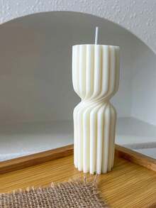 1 szt. Kreatywna nordycka minimalistyczna świeca aromaterapeutyczna w paski, ręcznie robiona jednokolorowa geometryczna świeca filarowa, odpowiednia do dekoracji świec, prezenty świecowe, świece sojowe, zestawy świec, świece urodzinowe, świeczniki, prezenty dla przyjaciół, prezenty dla kobiet, wystrój domu, prezenty zimowe, dekoracje prezentów, urocze świece, świece zapachowe na ukończenie szkoły, wesele